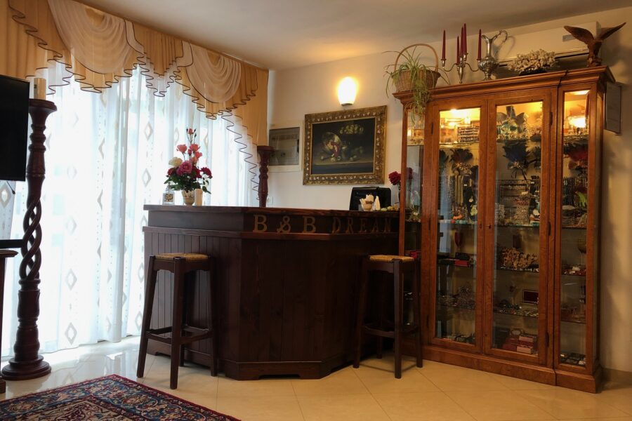 gallery-item